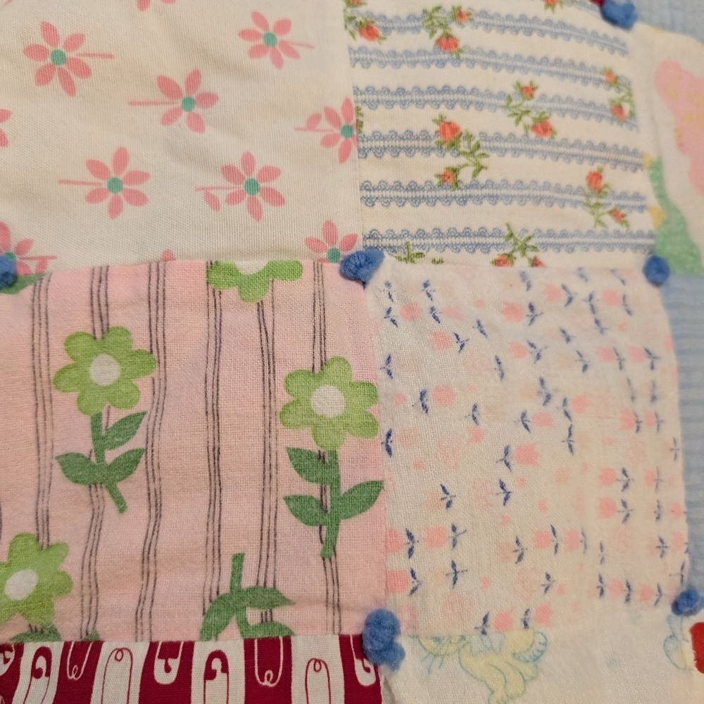 Vintage Homespun patchwork baby quilt floral zoo cottage core - Picture 2 of 10
